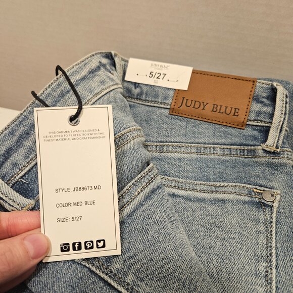 Judy Blue Jeans, High Waist,Retro Wide, Size 5/27 - Picture 4 of 13